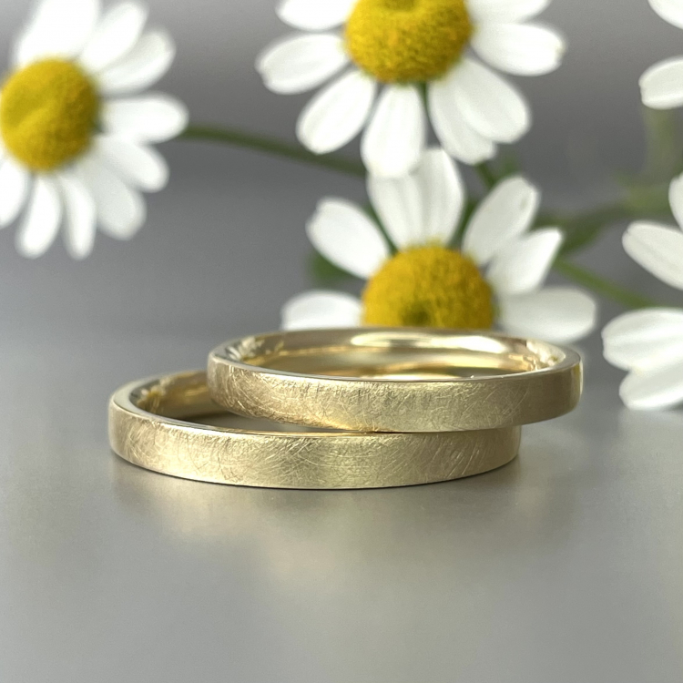 schlichte Ringe für die Hochzeit