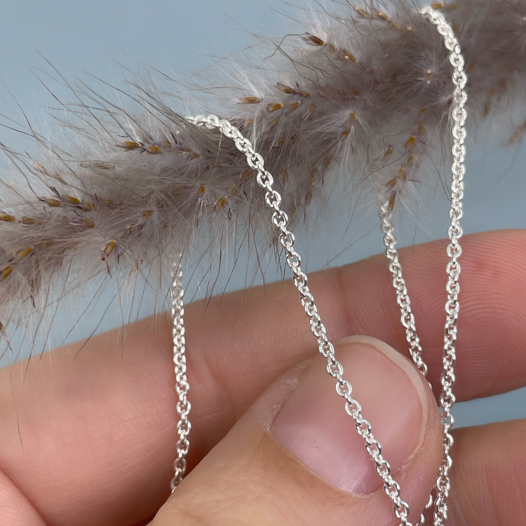 Ankerkette aus 925 Silber. ankerkette, silberkette, kette, feine kette, schmuckgef&auml;hrten, potsdam, goldschmiede, handgeschmiedet