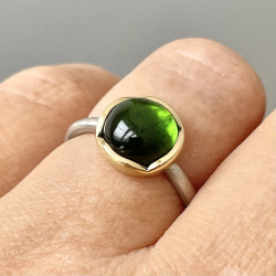 Ring "Hedi" - Silber & Gold mit Turmalin Bild 3 Ring mit großem grünen Stein - Turmalin