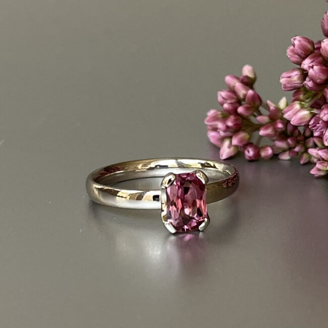 Ring "Manuela" - Weißgold & Turmalin rosa Bild 1 weissgoldring mit rosa stein