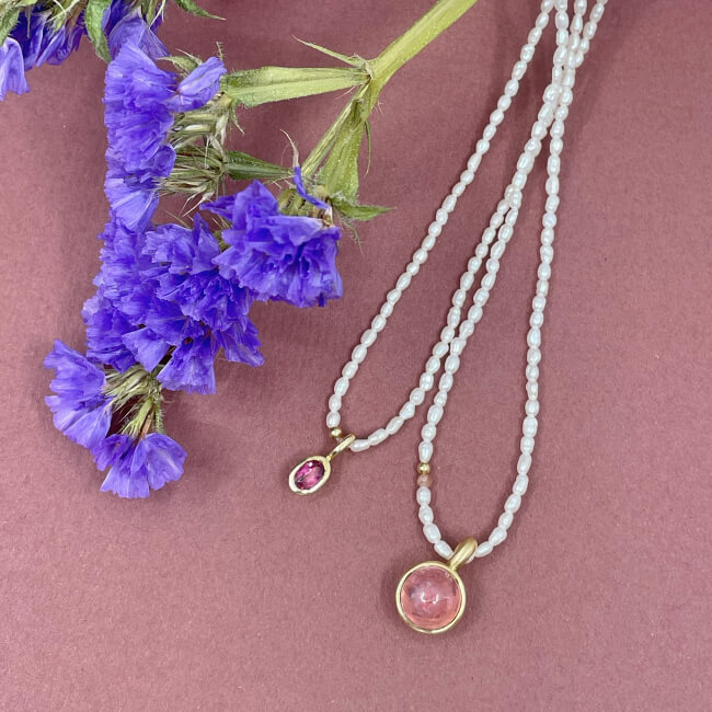 Feine Perlenkette "Laila" mit Anhänger "Mini" aus 585 Gelbgold