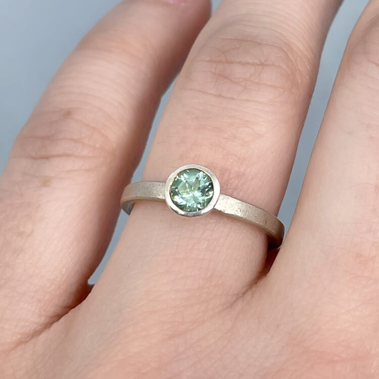 Ring "Maxi" - 925 Silber mit Topas blau