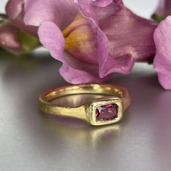 Ring "Ada" - Fairgold - Rubin Bild 3 goldring und roter Stein - rubin