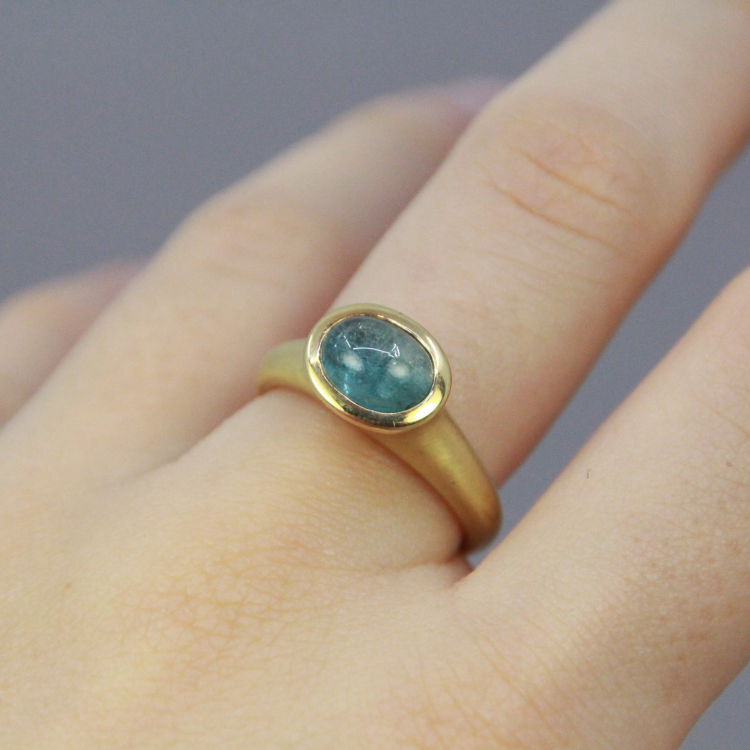 Ring "Franka" - 585 Gelbgold mit Turmalin blau