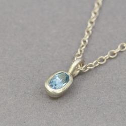 Anhänger "Mini" - 925 Silber mit Aquamarin blau Bild 2 halskette zart aus silber mit anhänger blau oval aquamarin