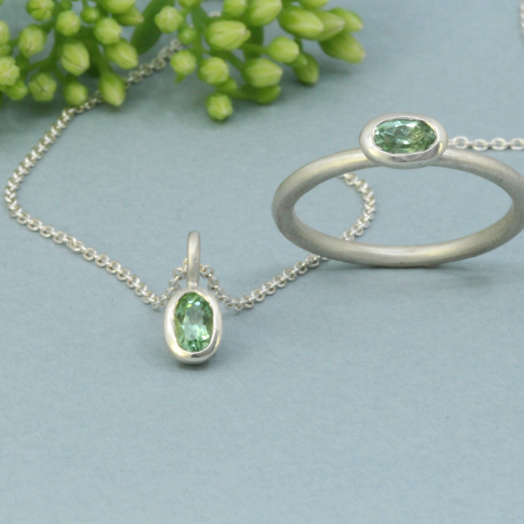 Schmuckset "Mini" - 925 Silber Stapelring und Halskette Turmalin hellgrün